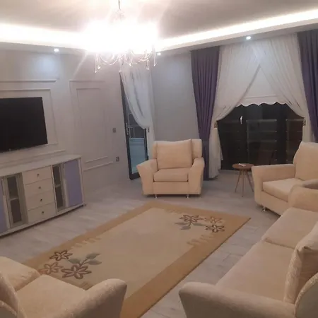 Kaplan Tesis Apartment *